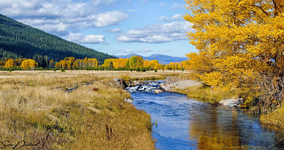 Southern Oregon fall landscape